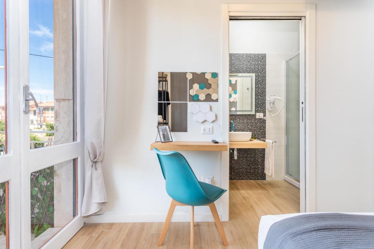 Domus Laetitiae Rooms & Apartments Quartu Sant'Elena Exterior photo